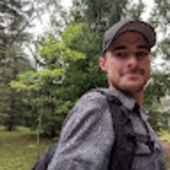 Profile Picture of Daniel Baxter (@danielbaxter512) on Poshmark