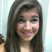 Profile Picture of Stephanie Boyer (@FluffyGlitterPink) on Youtube