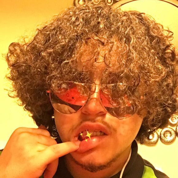 Profile Picture of Julian Escobar (@flattboij) on Poshmark