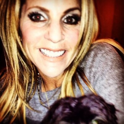 Profile Picture of Debra Snyder (@ninagirlsmom) on Twitter