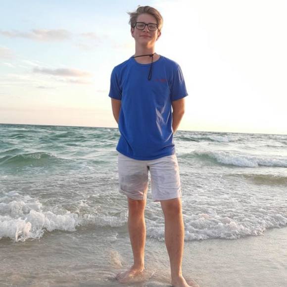 Profile Picture of Austin Knight (@brodieknight06) on Poshmark