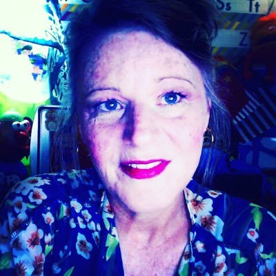 Profile Picture of Sandy Noble  🇺🇸 🏳️‍🌈 💙 🌚 🌝 ✊🏽 😘 (@SandySnoble63) on Twitter