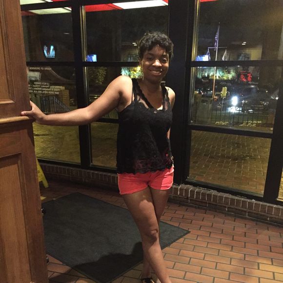 Brittany Darity - Poshmark Profile Picture of Brittany Darity (@loveme25) on Poshmark