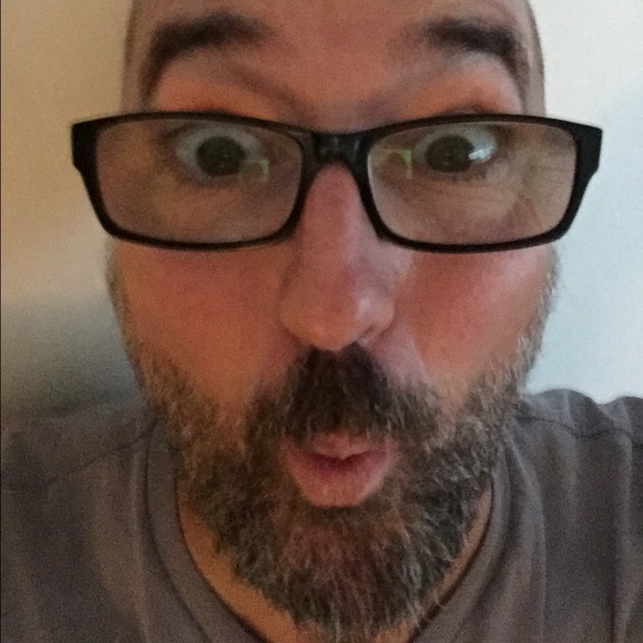 Profile Picture of John Heilbron (@bleuheron) on Poshmark