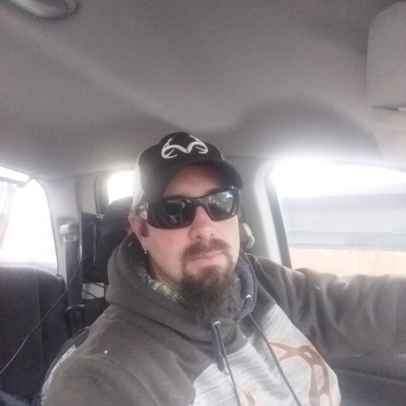 Profile Picture of Trent Pond (@redneck101_2009) on Poshmark