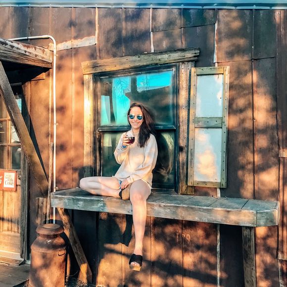 Profile Picture of Carolyn Swiecki (@carolynswiecki) on Poshmark