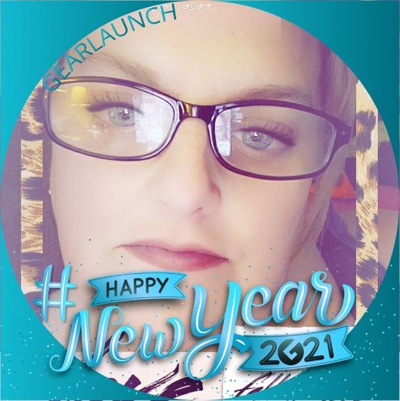 Profile Picture of Tanya Zachrich (@tazach15) on Poshmark