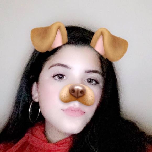 Profile Picture of Keira Layhue (@keiralayhue) on Poshmark
