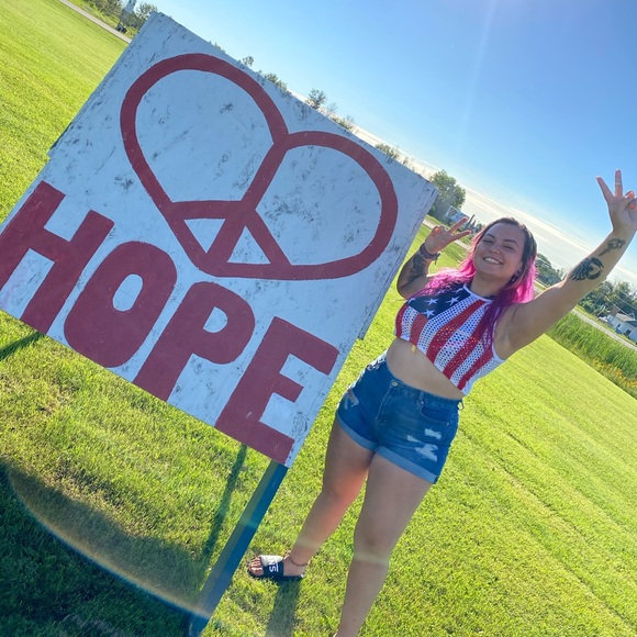 Profile Picture of Sydney Senkowski (@ssenkowski) on Poshmark