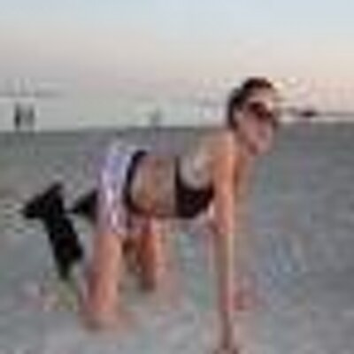 Profile Picture of Alice Curranon Twitter