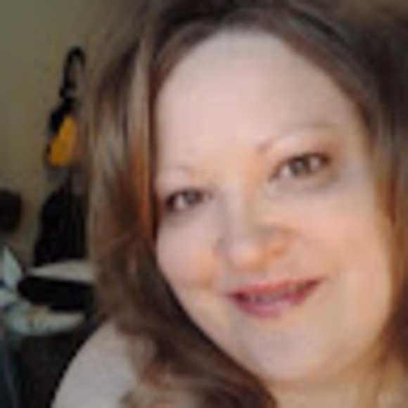 Profile Picture of Pamela Lasick (@pamelalasick) on Poshmark