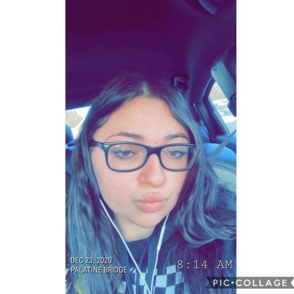 Profile Picture of Jillian Kretser (@jilliankretser) on Poshmark