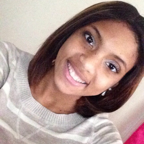 Profile Picture of Asha Boyd (@ashabb) on Poshmark