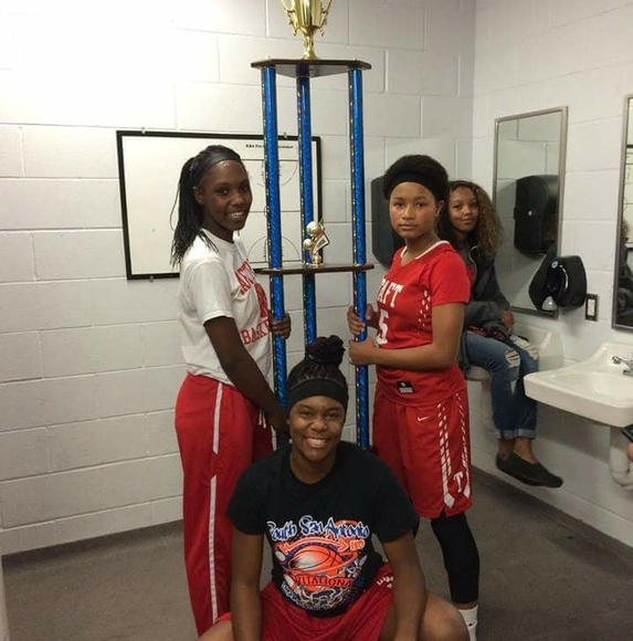 Profile Picture of Travis Tullis (@travistullis) on Poshmark