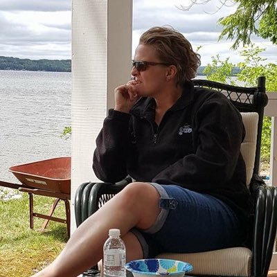 Profile Picture of Lara Murphy (@LarMurph) on Twitter