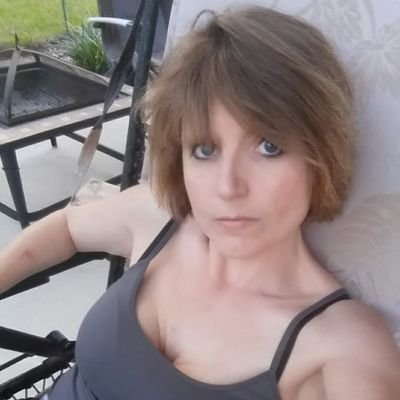 Profile Picture of Susan Burdick (@SusanB1169) on Twitter