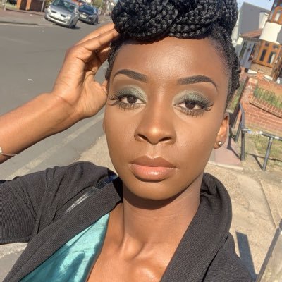 Profile Photo of Dee  🇨🇩 (@Debra_Ozi) on Twitter