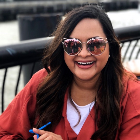 Profile Picture of Noomi Grootens (@pelnoav1) on Poshmark