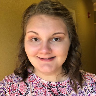 Profile Picture of Abigail Haines 💚 🌺 (@elizabeth01397) on Twitter