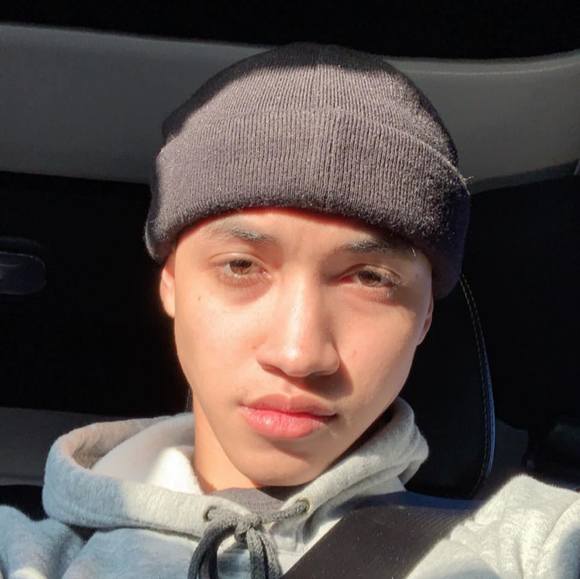 Profile Picture of Piseth David (@piseth_david) on Poshmark