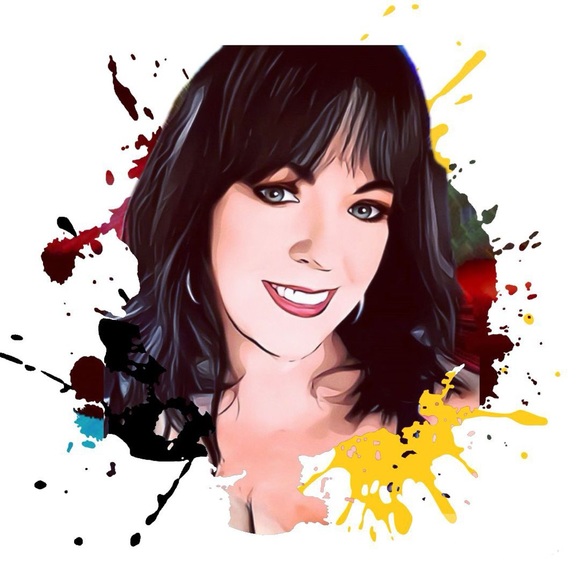 Profile Picture of Victoria Carothers (@victoriacarothe) on Poshmark