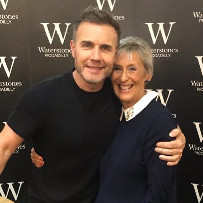 Profile Picture of Debbie Breslaw (@debsbres) on Twitter