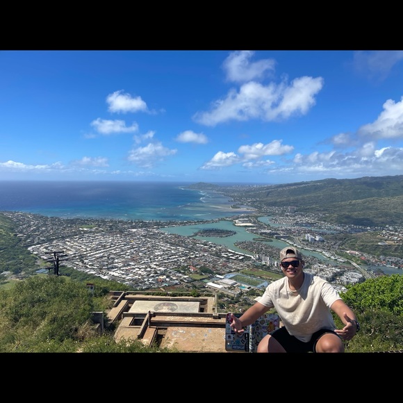 Profile Picture of Regie Agtarap (@regiebruh) on Poshmark