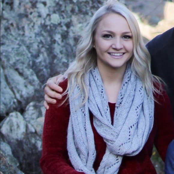 Profile Picture of Casey Haynes (@chaynes23) on Poshmark