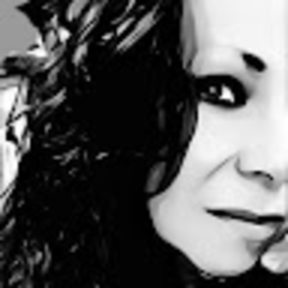 Profile Picture of Josie Brusca (@barbarabrusca) on Poshmark