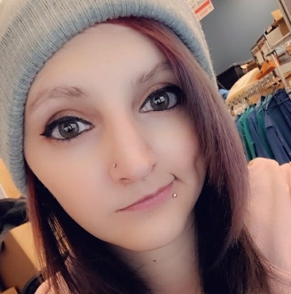 Ashleigh Tritch - Poshmark Profile Picture of Ashleigh Tritch (@amtritch90) on Poshmark