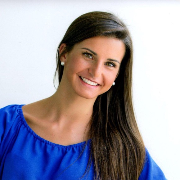 Profile Picture of Corinne Appelberg (@cappelberg) on Poshmark