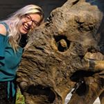 Profile Picture of Hillary McLean (@fossilius) on Instagram
