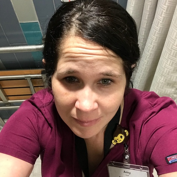 Profile Picture of Amy Holt (@amyeholt) on Poshmark