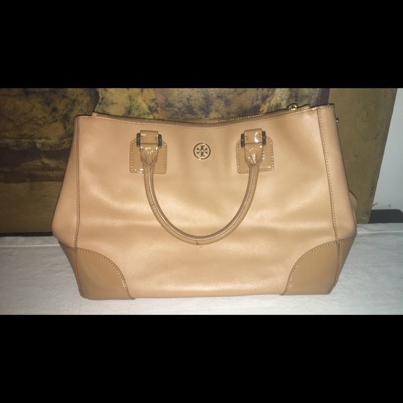 Profile Picture of Lola Macrum (@lailamarcum) on Poshmark