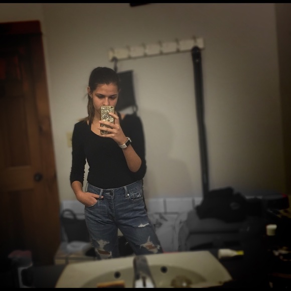 Profile Picture of Mmira Csontos (@mmiracsontos) on Poshmark
