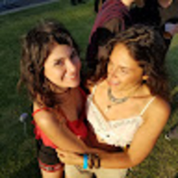 Profile Picture of Raha Nourifam (@raharahashow) on Poshmark