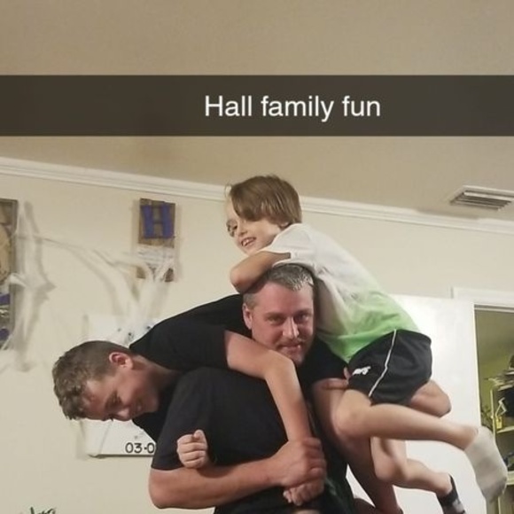Profile Picture of Matt Hall (@matthall462) on Poshmark
