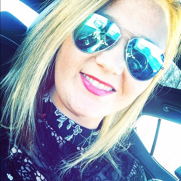 Profile Picture of Misty Foster (@mistyann84) on Poshmark