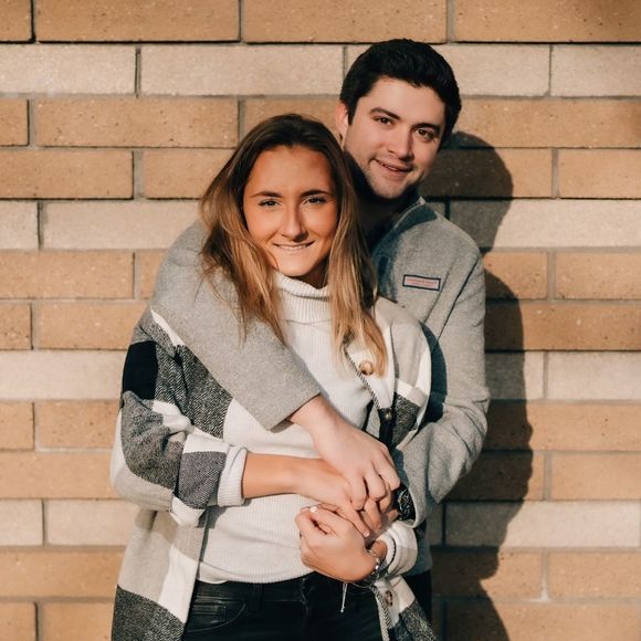 Profile Picture of Eve Desmet (@evedesmet) on Poshmark