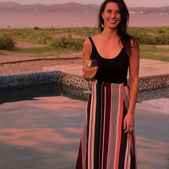 Profile Picture of Michaela Schuette (@michaelaschuett) on Poshmark