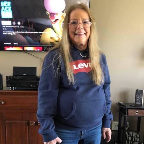 Alexis Clayton-behrens - Poshmark Profile Picture of Alexis Clayton-behrens (@lexie5219) on Poshmark