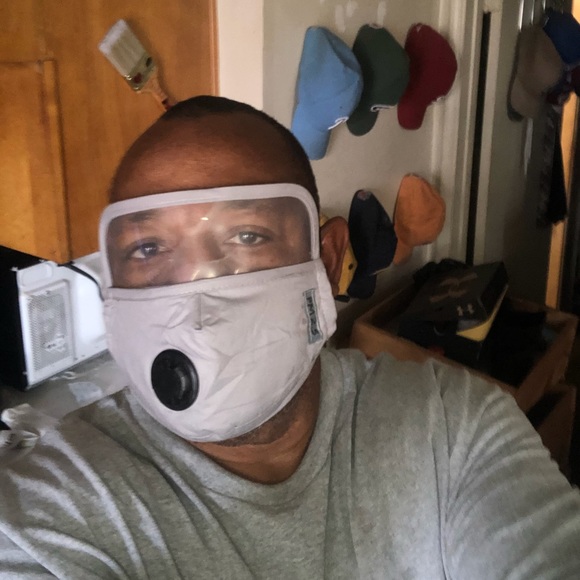 Profile Picture of Lester Howard (@swabieda) on Poshmark