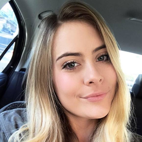 Profile Picture of Katelyn Biley (@katelynbiley) on Poshmark