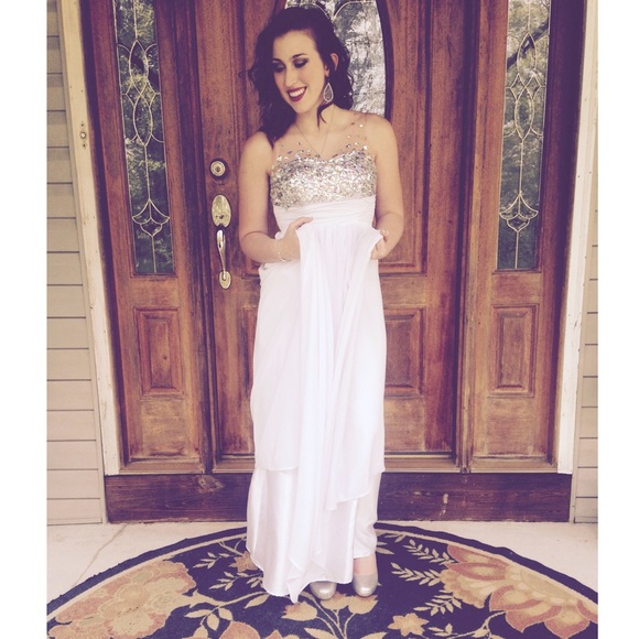 Profile Picture of Lacey Maggs (@laceymaggs) on Poshmark