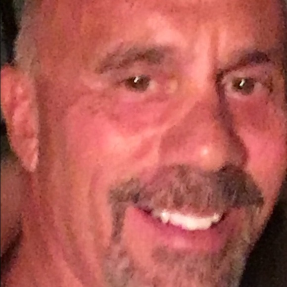 Profile Picture of Rick Detata (@ricklana1606) on Poshmark