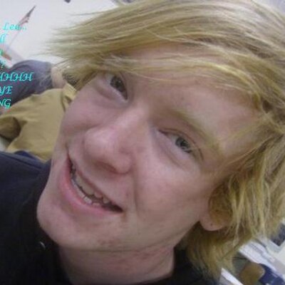 Profile Picture of Lee Cronin (@leeewee2009) on Twitter