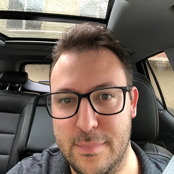 Profile Picture of Aaron Zimberg (@zimberga1) on Poshmark