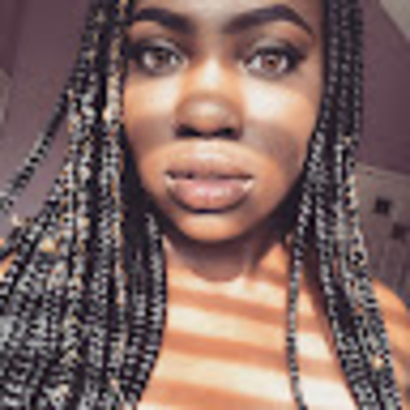 Profile Picture of Jennifer Okafor (@jaylo110497) on Poshmark