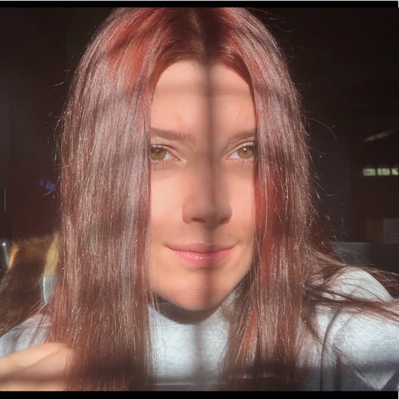 Profile Picture of Veronica Janoski (@veronicajanoski) on Poshmark