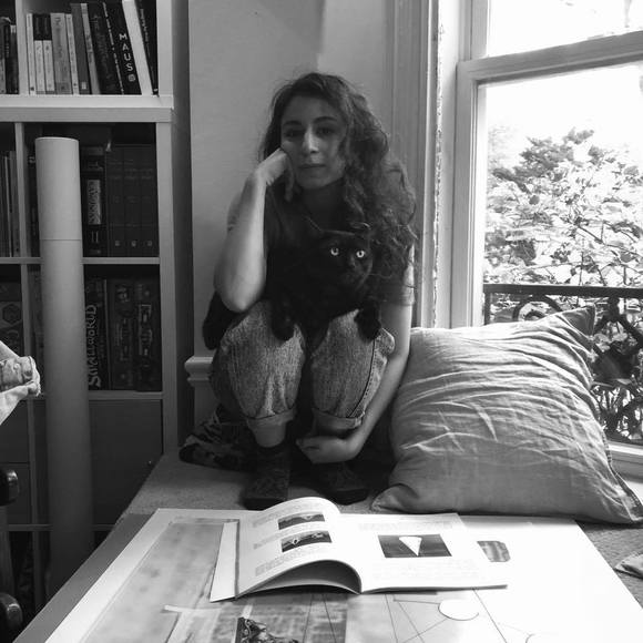 Lara Hassani - Poshmark Profile Picture of Lara Hassani (@larahassani) on Poshmark